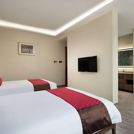 Ramada Encore By Wyndham Shanghai Pudong Airport Экстерьер фото