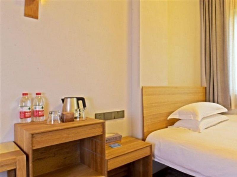 Ramada Encore By Wyndham Shanghai Pudong Airport Экстерьер фото