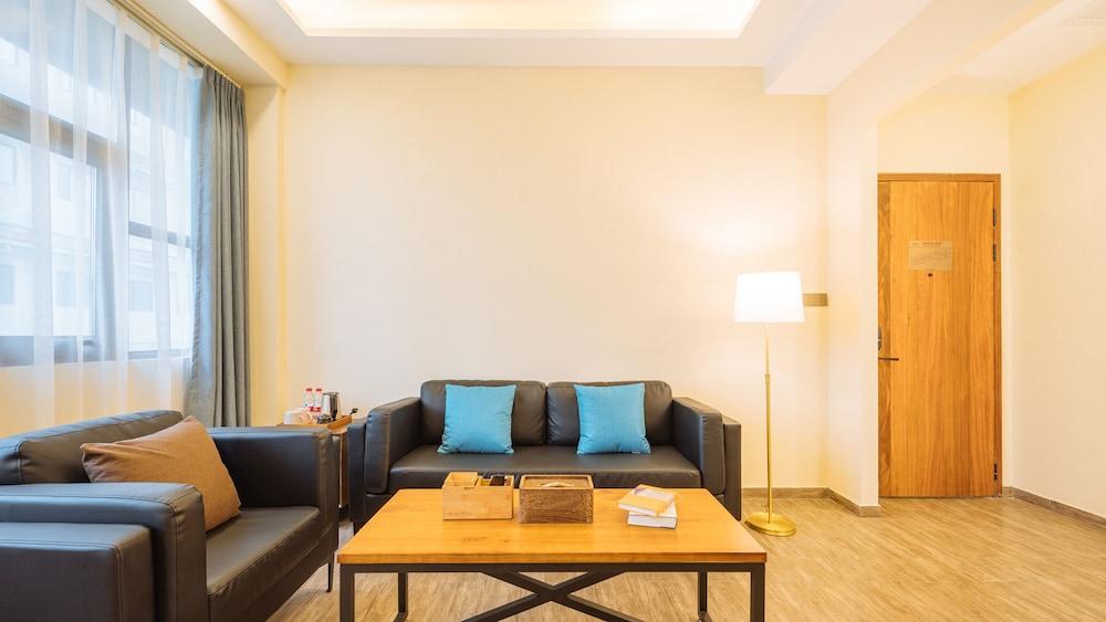 Ramada Encore By Wyndham Shanghai Pudong Airport Экстерьер фото