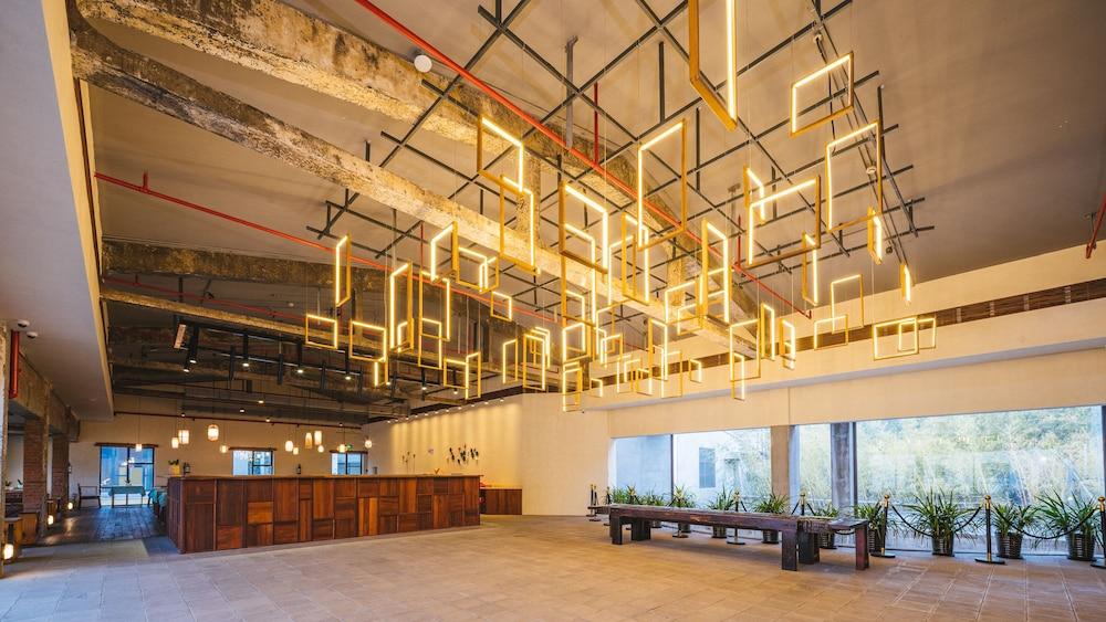 Ramada Encore By Wyndham Shanghai Pudong Airport Экстерьер фото