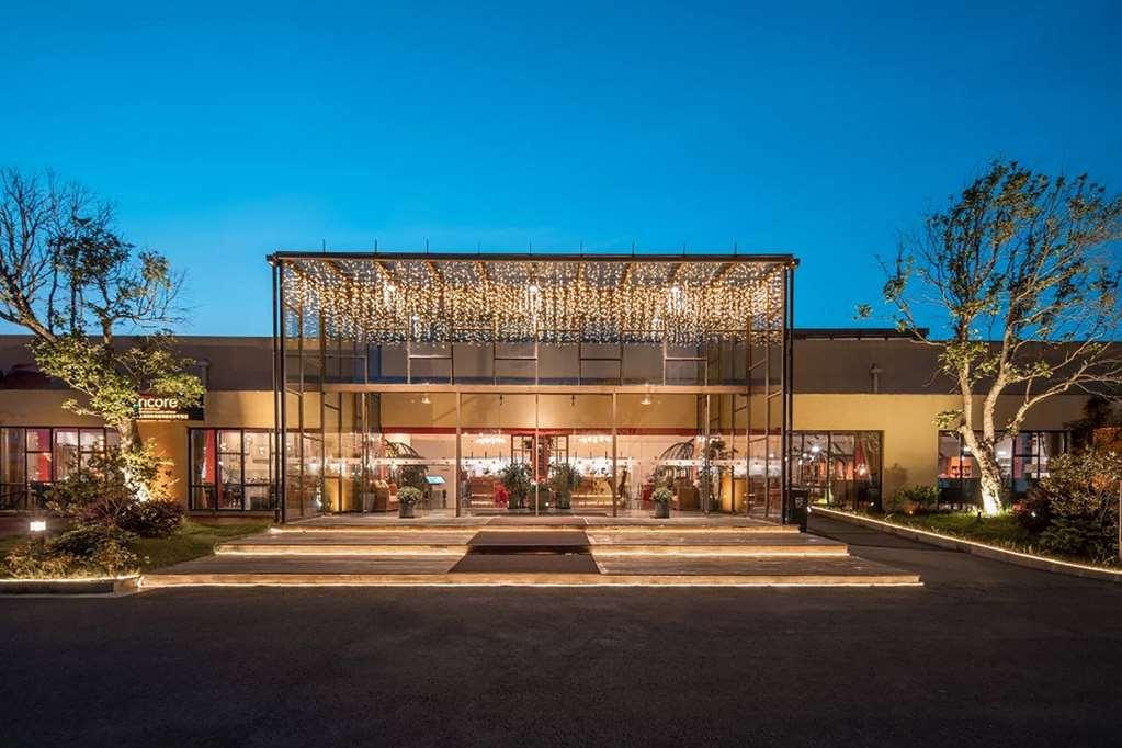 Ramada Encore By Wyndham Shanghai Pudong Airport Экстерьер фото